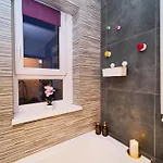 Velvet Nest Cosy Retrite By Open House *