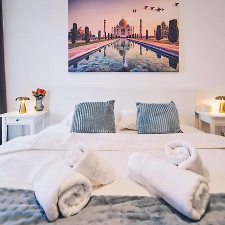 아파트 Velvet Nest Cosy Retrite By Open House 티미쇼아라